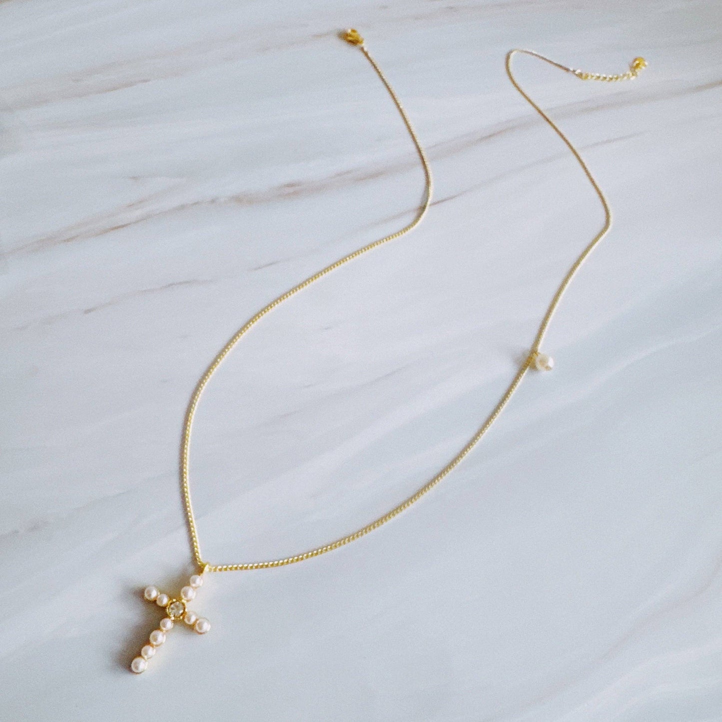 Graceful Radiance Pearl Cross Necklace – Classic 24" Chain