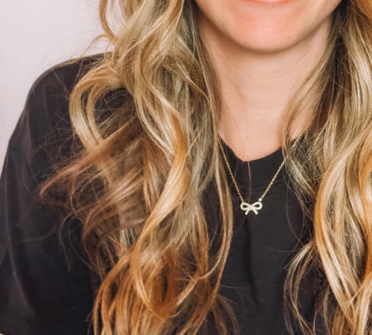 Dainty Bow Necklace