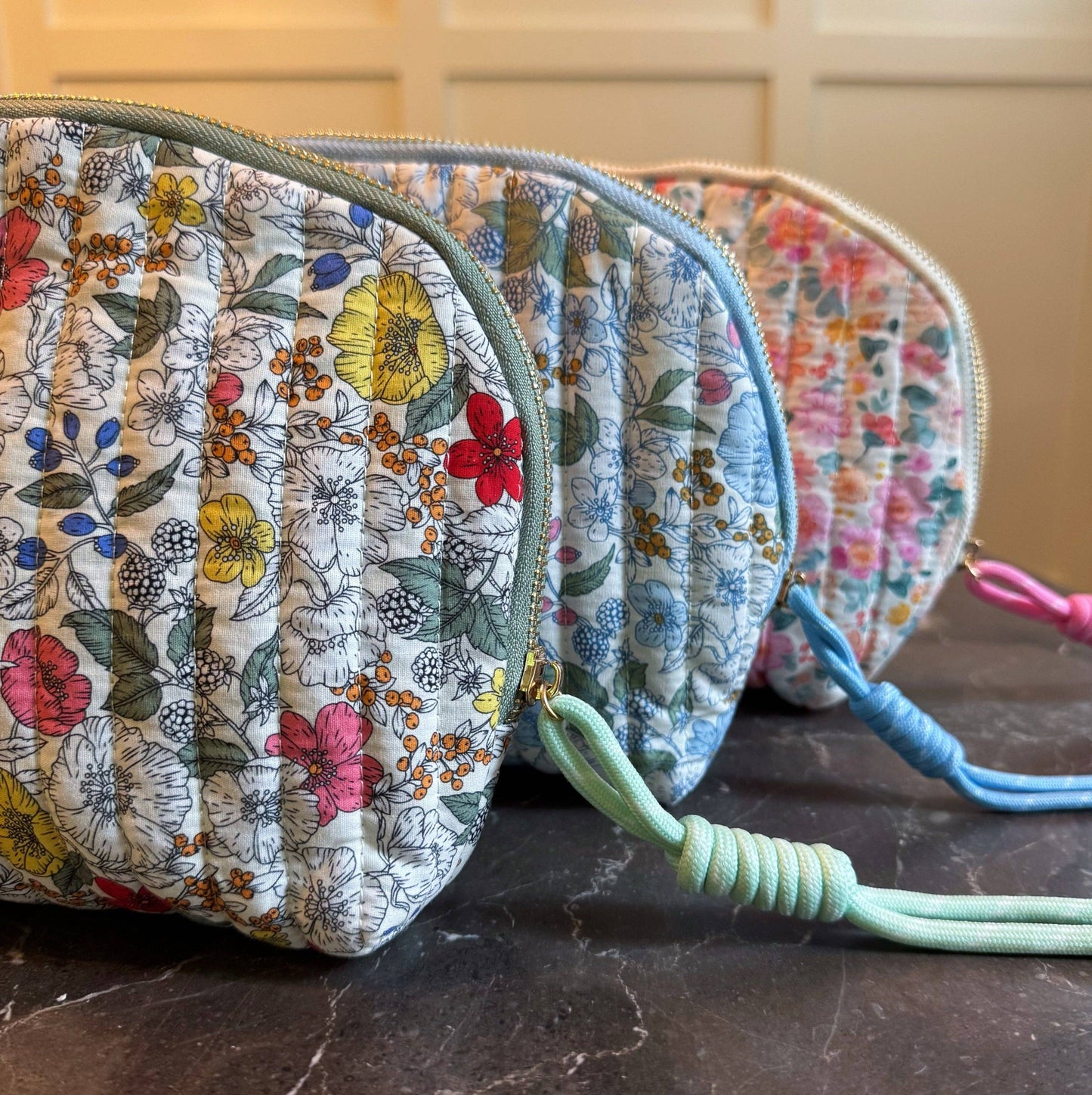 Vintage-Inspired Quilted Floral Cosmetic Case – Curved Makeup Pouch in Soft Pastel Garden Prints